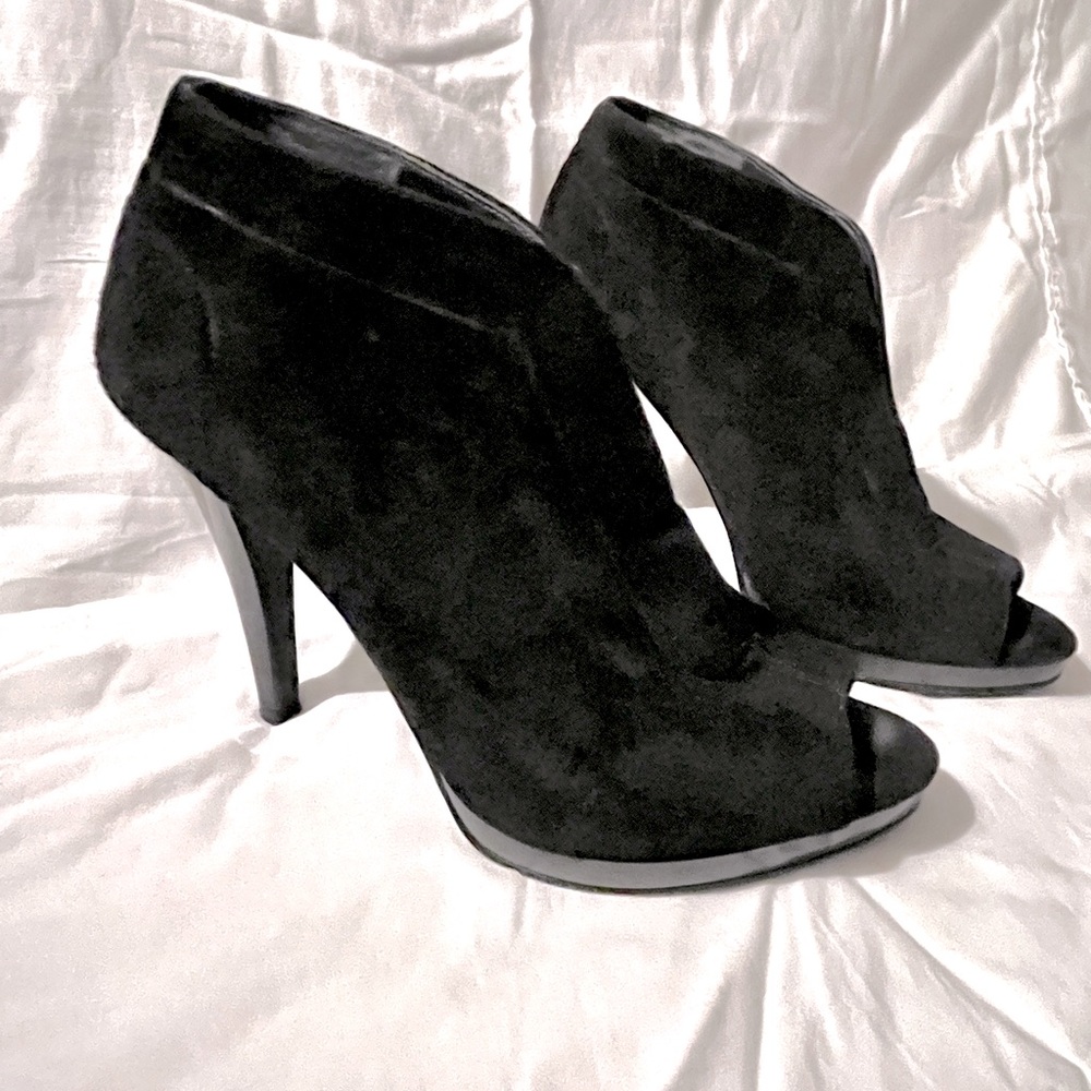 Nine West peep toe stiletto booties- size 9